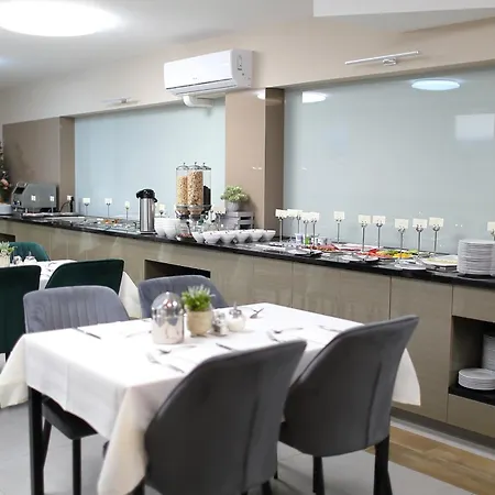 Hotel Crystal 4*