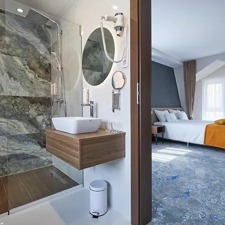 Crystal Hotel