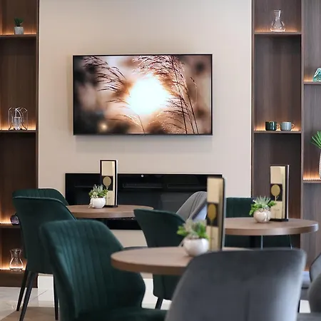 Hotel Crystal 4*