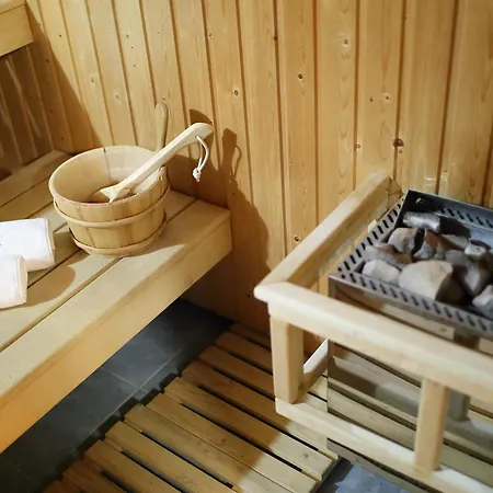 Hotel Crystal 4*